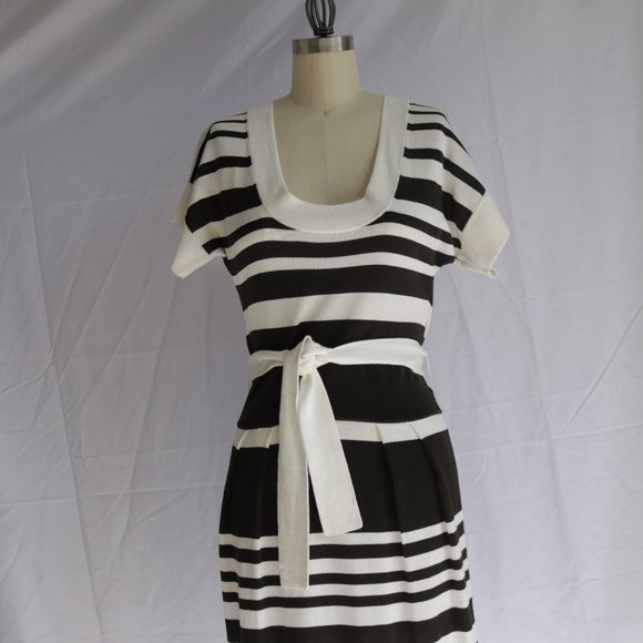Banana Republic Dresses & Skirts - Banana Republic Dress- NWT